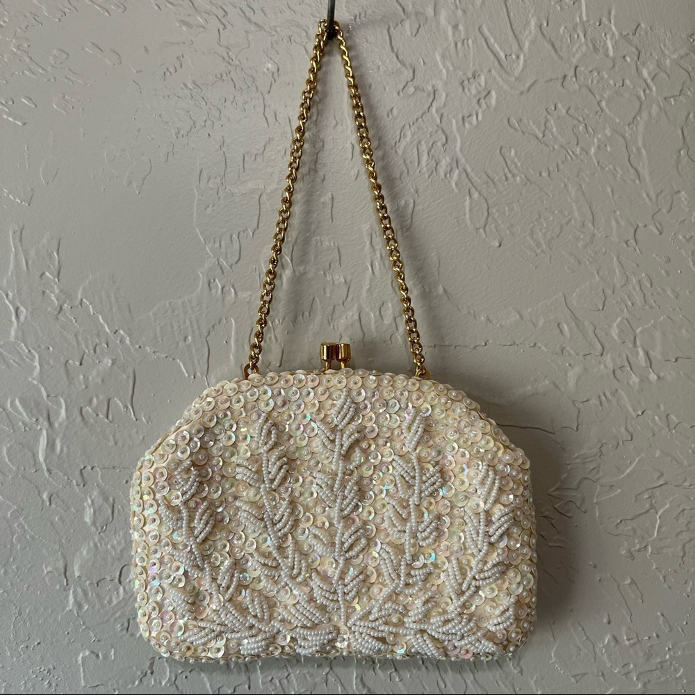 Vintage Sequin Beaded Ivory Kisslock Gold Chain Formal Mini Bag